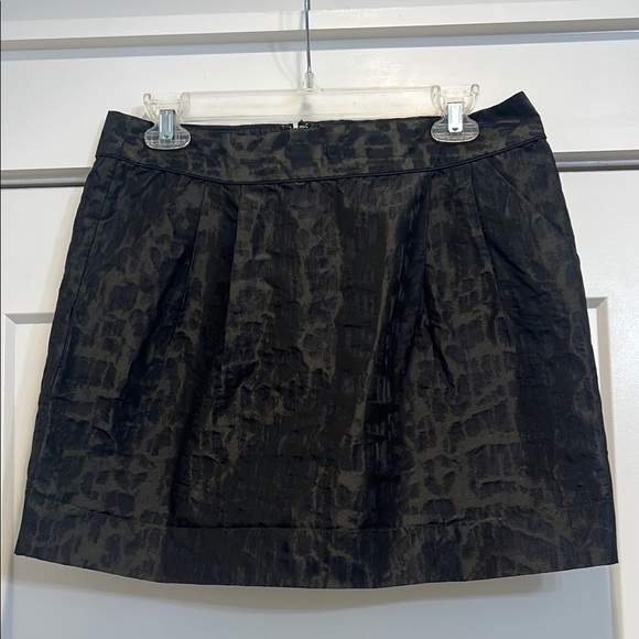 GAP Dresses & Skirts - Gap Elegant Black cheetah print design Skirt size 6.